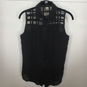 Mesh neck design top